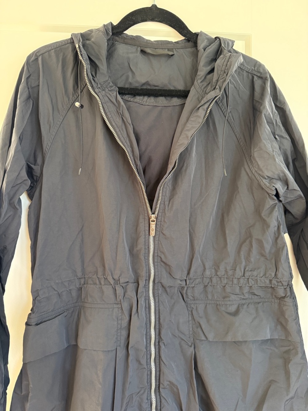Lululemon Pack and Glyde Jacket in Black. SZ 6. - Picture 4 of 6